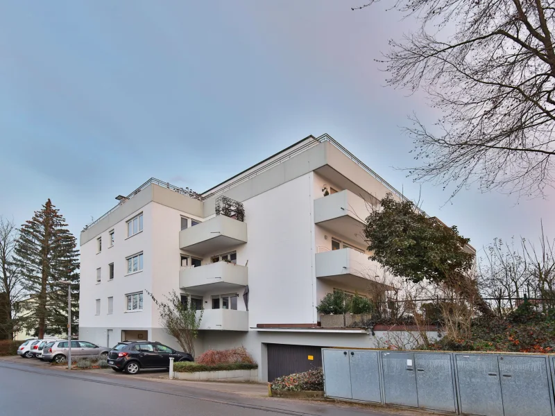 Außenansicht - Wohnung kaufen in Filderstadt - Vermietete Wohnung mit toller Aussicht und Balkon