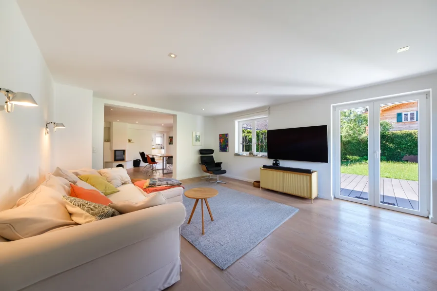  - Wohnung kaufen in Bad Wiessee - Großzügige Erdgeschosswohnung mit 600 m² eigenem Garten