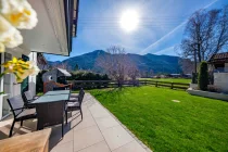 Süd-Terrasse mit Blick auf den Wallberg