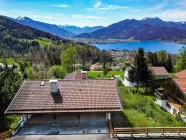 Sonnige Südorientierung mit Panoramablick auf See und Berge