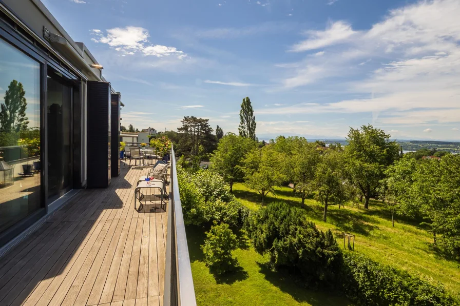 Terrasse mit Blick ins Grüne