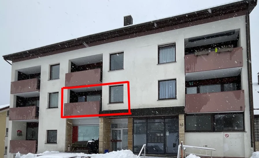 Ansicht Gebäude 1 - Wohnung kaufen in Freudenstadt - Wohnen mit Wellness mitten im Schwarzwald.2 Zimmer-Appartement mit Hallenbad.