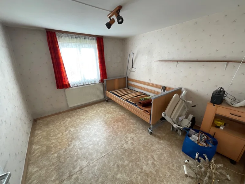 Schlafzimmer 1