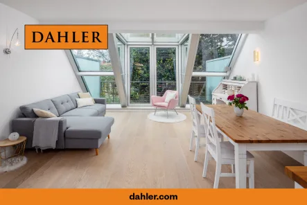 Wohnen - Wohnung kaufen in Hamburg - Lichtdurchflutete Atelierwohnung über drei Ebenen mit Dachterrasse, Balkon und Stellplatz