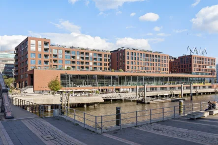 Außenansicht - Wohnung mieten in Hamburg HafenCity - Exklusive Drei-Zimmer-Wohnung in der HafenCity mit Wasserblick auf den Magdeburger Hafen