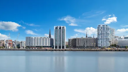 Strandkai - Wohnung kaufen in Hamburg, HafenCity - Luxus am Wasser: moderne Neubauwohnung mit seitlichem Elbblick