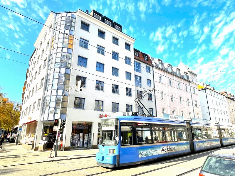 Haus mit Tram