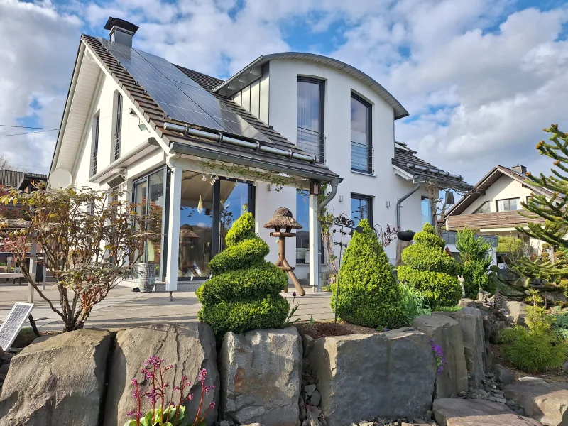  - Haus kaufen in Hilchenbach - Zukunftssicheres Einfamilienhaus in attraktiver Sonnenlage von Hilchenbach