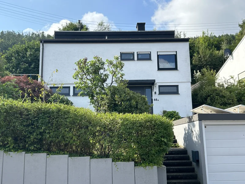  - Haus kaufen in Siegen (Hengsbach) - RESERVIERT! - Einfamilienhaus in sonniger Lage mit Panoramablick