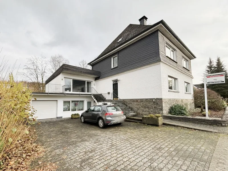  - Haus kaufen in Wenden - Open-House am 01. Februar von 11:00-14:00 Uhr - Stilvolle Stadtvilla in Gerlingen