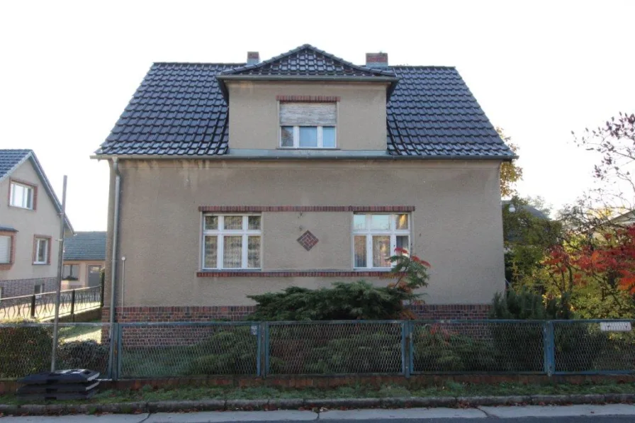 Ansicht von der Straße - Haus kaufen in Calau - Altbau mit viel Potenzial in Calau