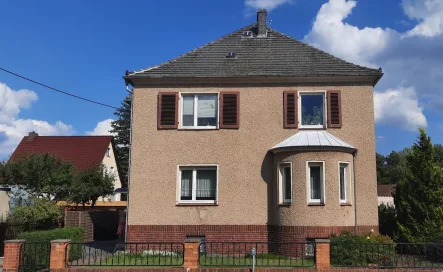 Strassenansicht - Haus kaufen in Luckau - Viel Platz für die ganze Familie in Luckau