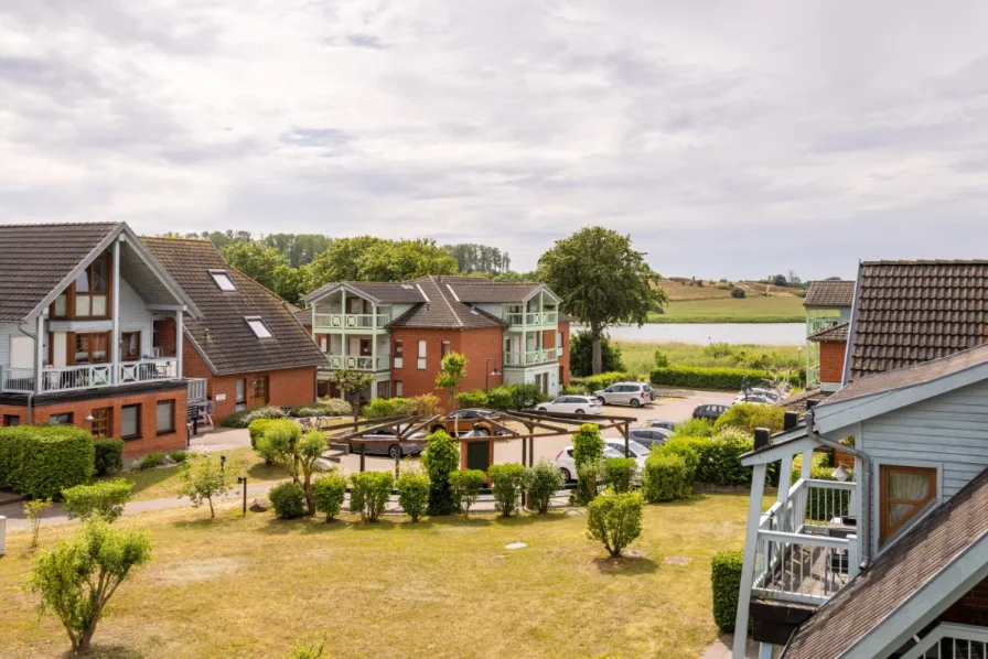 Blick auf Selliner See - Wohnung kaufen in Neuensien - Attraktive, helle und gemütliche Ferienwohnung mit Wintergarten