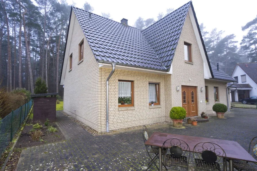 Vorderseite des Hauses - Haus kaufen in Lubmin - Strandnahes Wohnglück: Ihr Traumhaus am Greifswalder Bodden