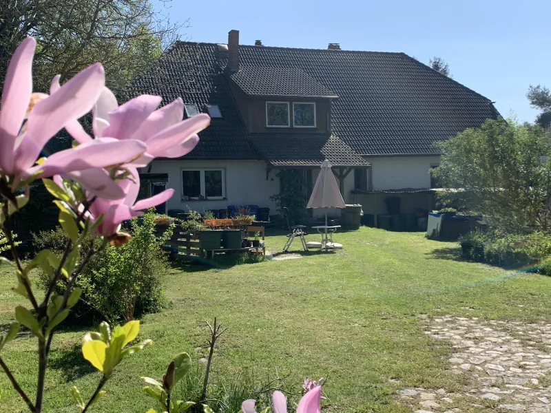  - Haus kaufen in Groß Mohrdorf - Ehemaliges Pfarrhaus mit viel Potenzial und  großem Garten