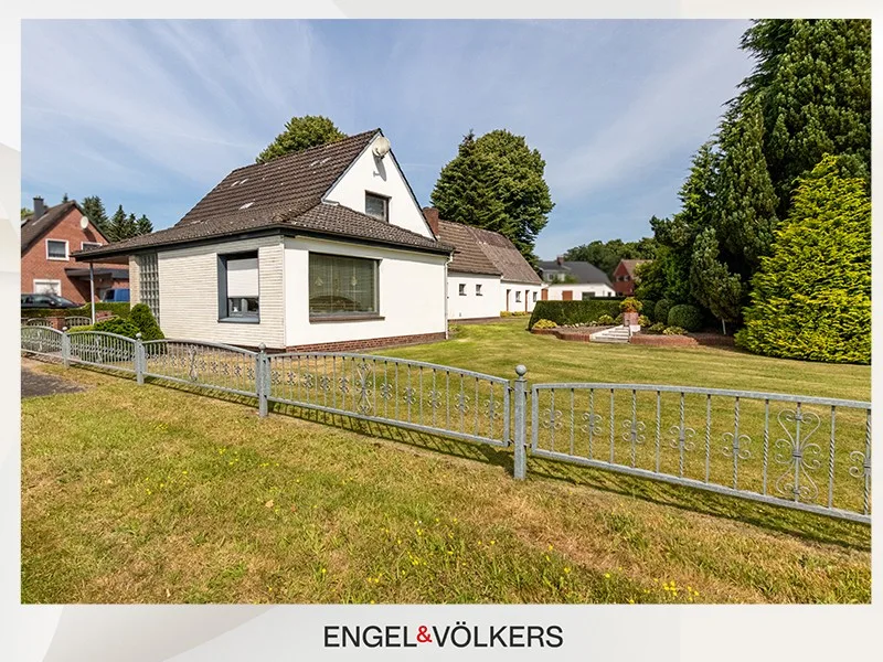  - Haus kaufen in Friedeburg, OT Reepsholt - Wohnen im Grünen: Einfamilienhaus mit Nebengebäude und großzügiger Gartenfläche