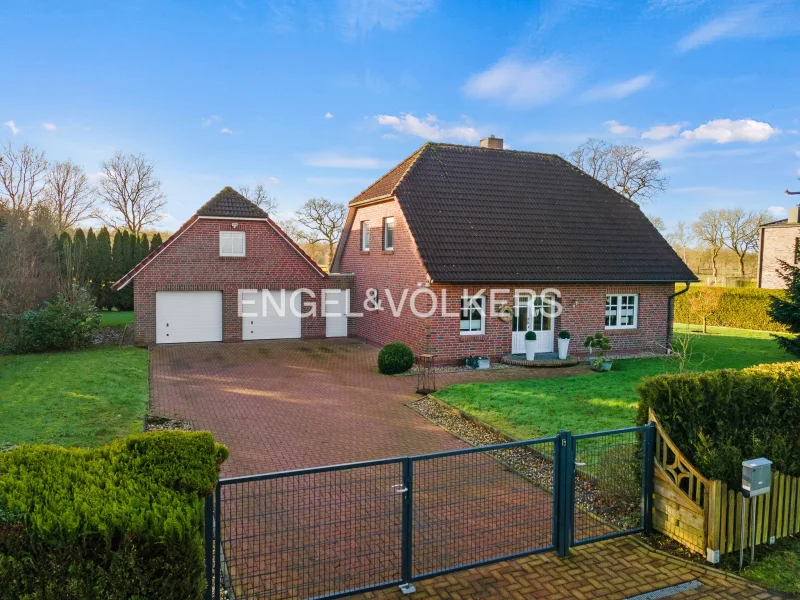  - Haus kaufen in Wittmund - EFH + Doppelgarage auf Traumgrundstück!