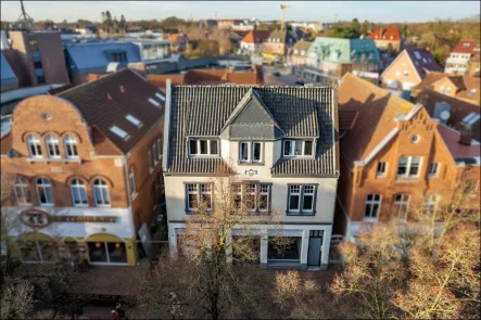 Außenansicht - Haus kaufen in Leer - Zeitlose Eleganz:Jugendstil Wohn-und Geschäftshaus in Leer