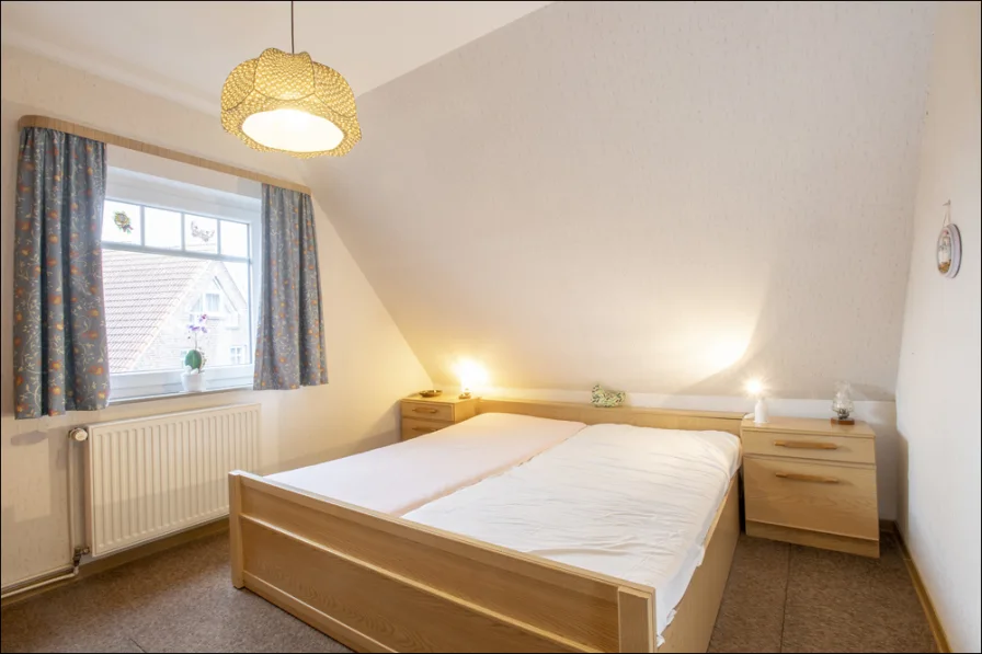 Schlafzimmer DG