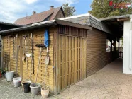 Schuppen hinter dem Carport