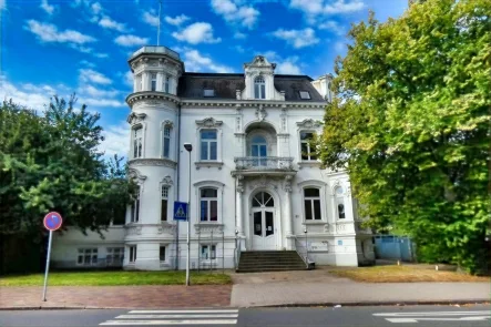 Hausansicht - Büro/Praxis kaufen in Cuxhaven - Historische Villa mit Denkmalschutz