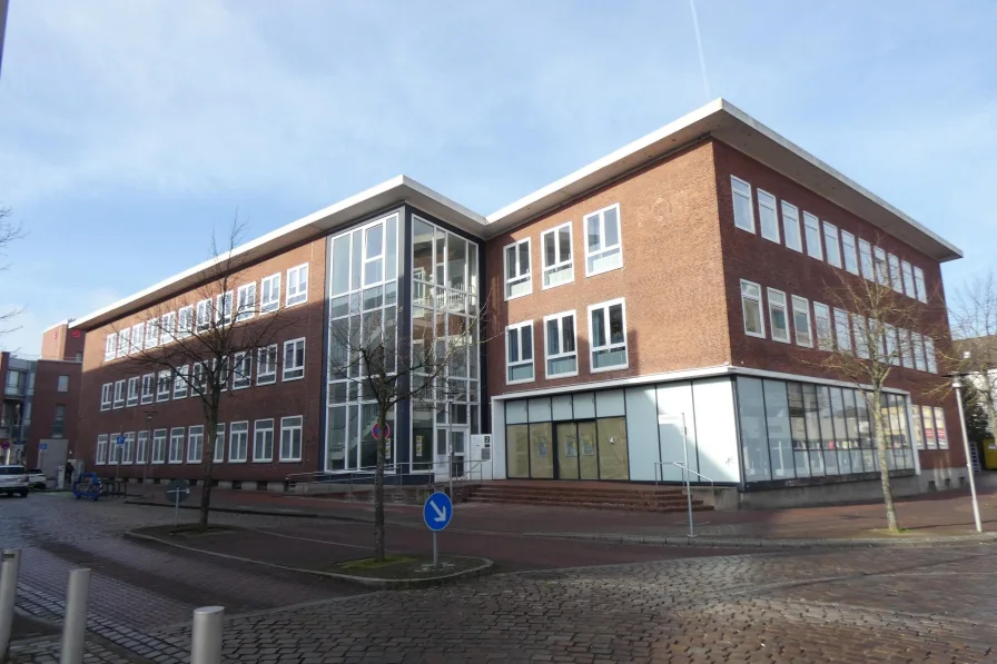 Blick von Rohde - Büro/Praxis mieten in Cuxhaven - Attraktive Büro- und Verkaufsfläche