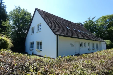 Hausansicht - Haus kaufen in Cuxhaven - Mehrgenerationenhaus in Wald- und Strandnähe