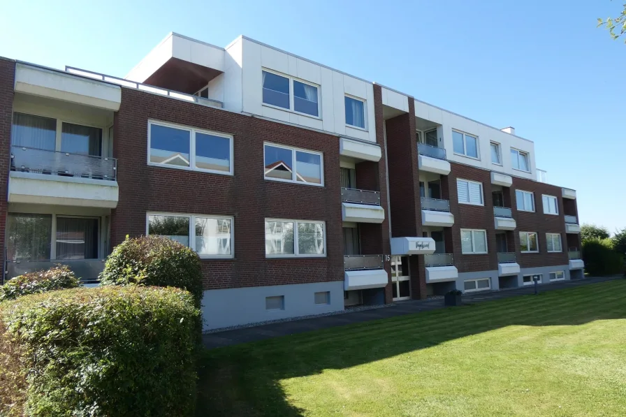 Hausansicht - Wohnung kaufen in Cuxhaven - Ihr neues Urlaubsdomizil mit Schwimmbad und Sauna