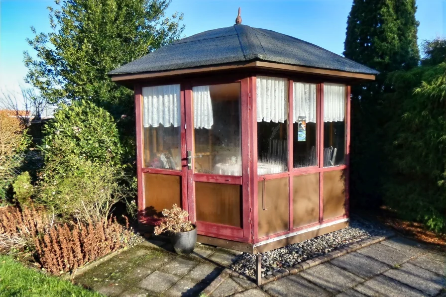 Pavillon im Garten