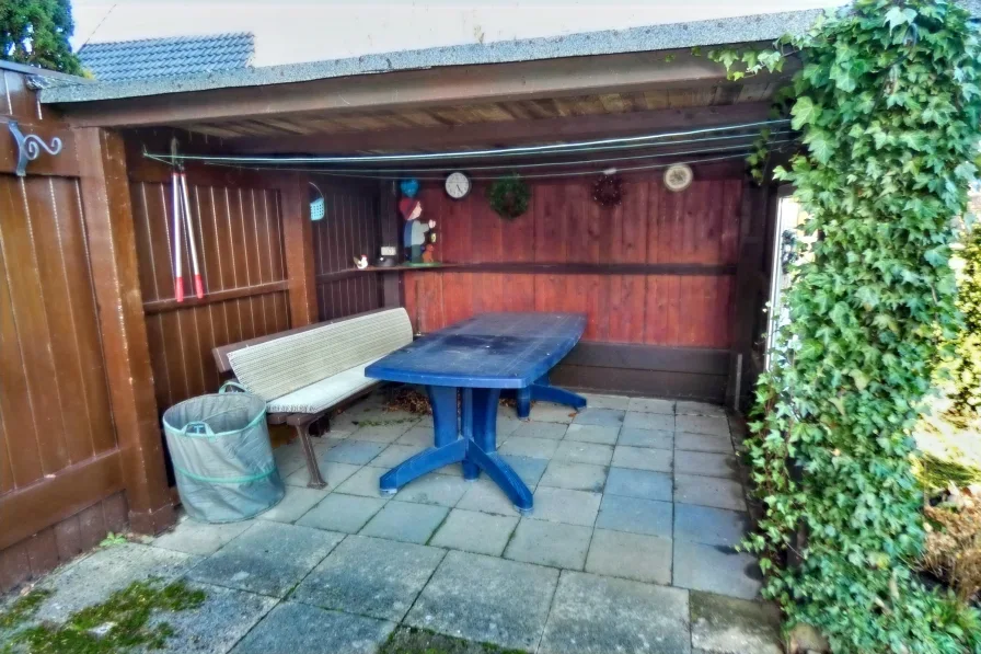 überdachte Terrasse