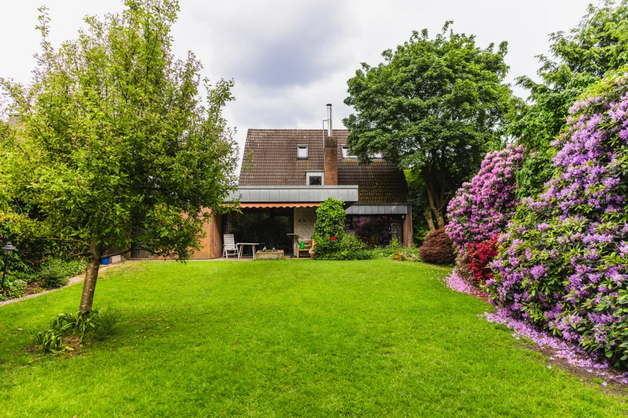 Gartenansicht - Haus kaufen in Meppen / Esterfeld - Exklusives Architektenhaus in bevorzugter Lage Meppen-Esterfeld