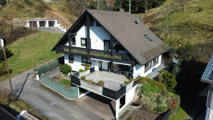  - Haus kaufen in Alpirsbach-Rötenbach - Großzügig, modern und naturnahe Schwarzwald-Lage