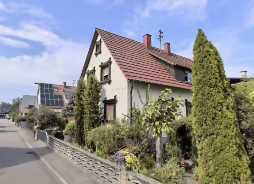  - Haus kaufen in Neuried - Wohntraum erfüllen - freistehendes Zweifamilienhaus in ruhiger Lage von Ichenheim