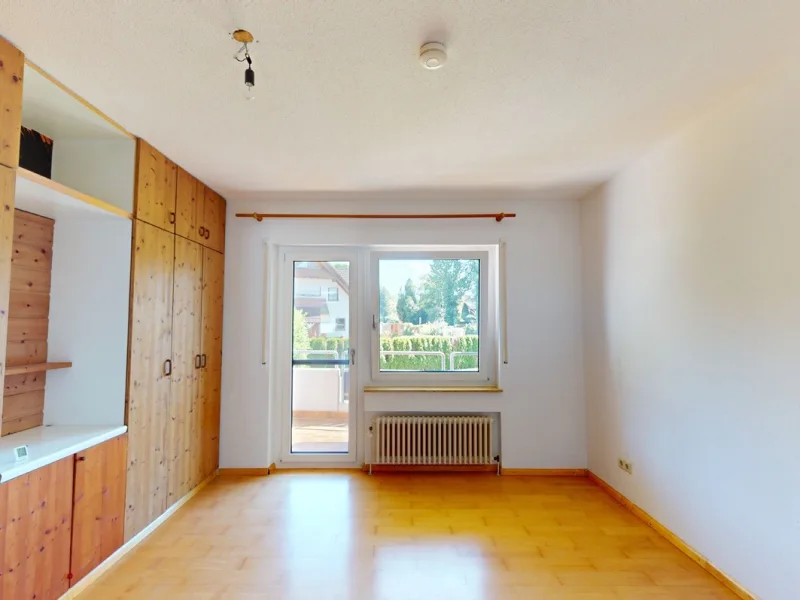 Schlafzimmer mit Südbalkon