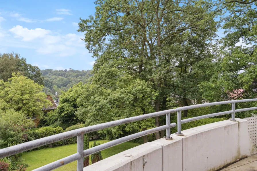 Terrasse mit Blick auf die Burg der Herren von Sieberg