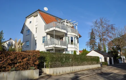 Hausansicht - Wohnung mieten in Stuttgart - Ruhiges Wohnen in Toplage