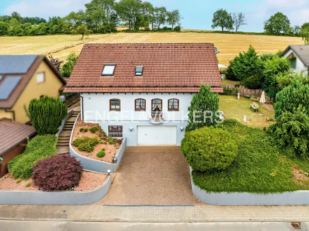  - Haus kaufen in Schönbrunn-Haag - Einfamilienhaus im Landhausstil mit idyllischer Feldrandlage