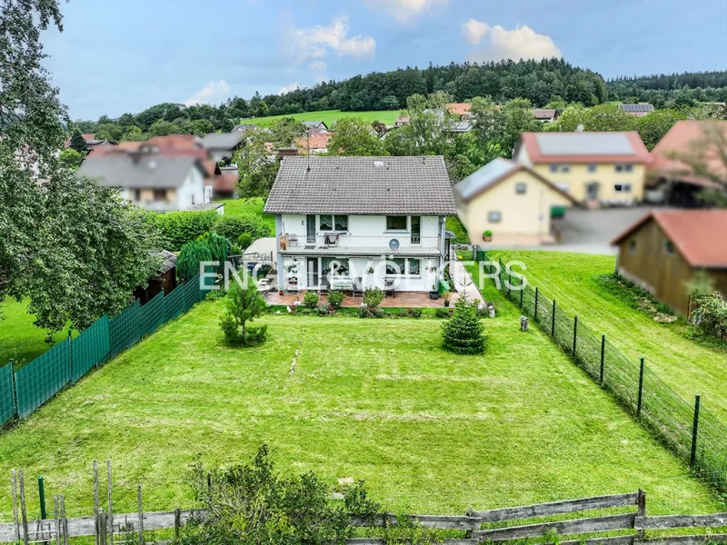  - Haus kaufen in Waldbrunn - 2-Familienhaus im Luftkurort