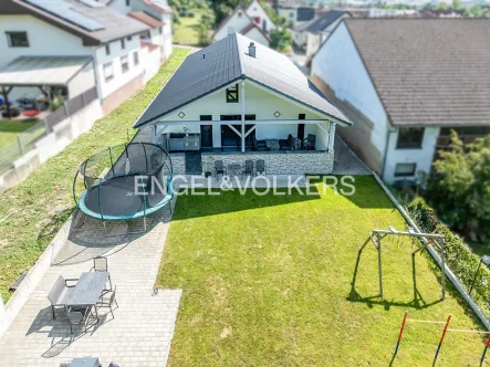  - Haus kaufen in Sinsheim - Eleganter Neubau-Bungalow mit Flair in Sinsheim