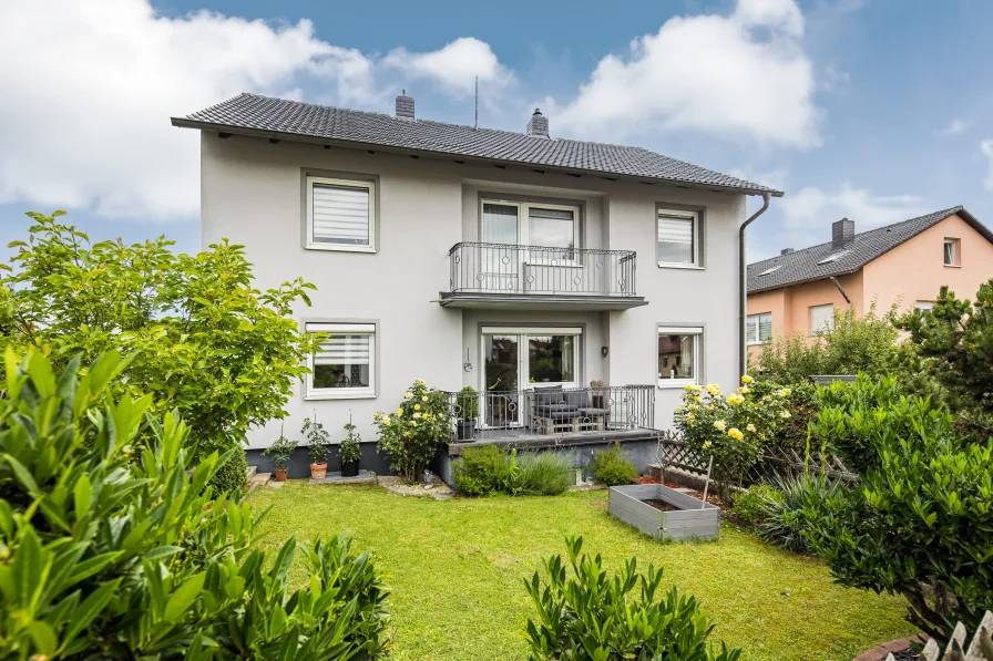 Ansicht auf das Haus - Haus kaufen in Treuchtlingen - Saniertes Einfamilienhaus mit Charme