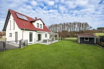 24 m² große Pergola mit Seitenverglasung auf der Südterrasse