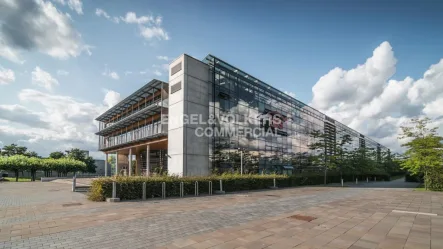 Hauptgebäude - Büro/Praxis mieten in Hannover - MODERNE BÜROWELTEN UND GRÜNE OASEN - BÜRO MIT ZUKUNFT