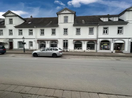 Außeansicht - Zinshaus/Renditeobjekt kaufen in Bad Karlshafen - Wohn- & Geschäftshaus mit Potential in sehr guter Lage Bad Karlshafens