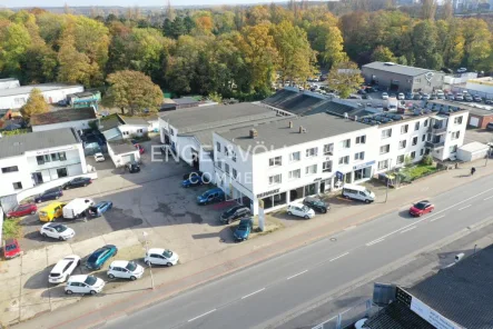 Außenansicht - Halle/Lager/Produktion mieten in Hannover - Autohaus mit Werkstatt an der Anderter Straße