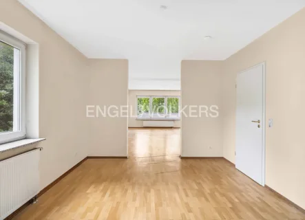  - Wohnung kaufen in Frankfurt - Seltene Fünf-Zimmer-Wohnung am Mummschen Park