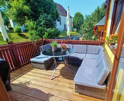 Sonniger Balkon - Haus kaufen in Vöhringen - Reihenmittelhaus in Vöhringen mit viel Platz!