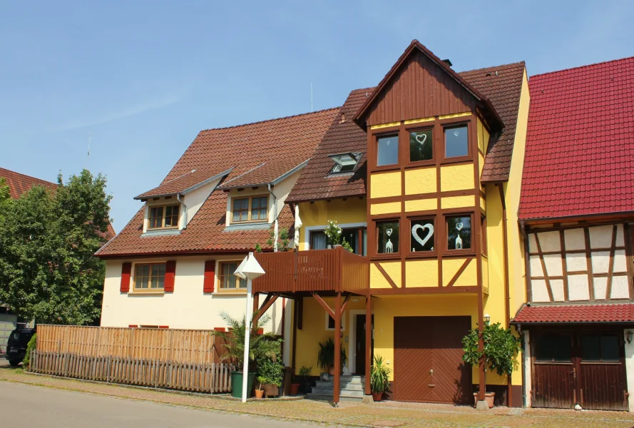 Schönes Reihenhaus in der Stadtmitte - Haus kaufen in Vöhringen - Reihenmittelhaus in Vöhringen mit viel Platz!