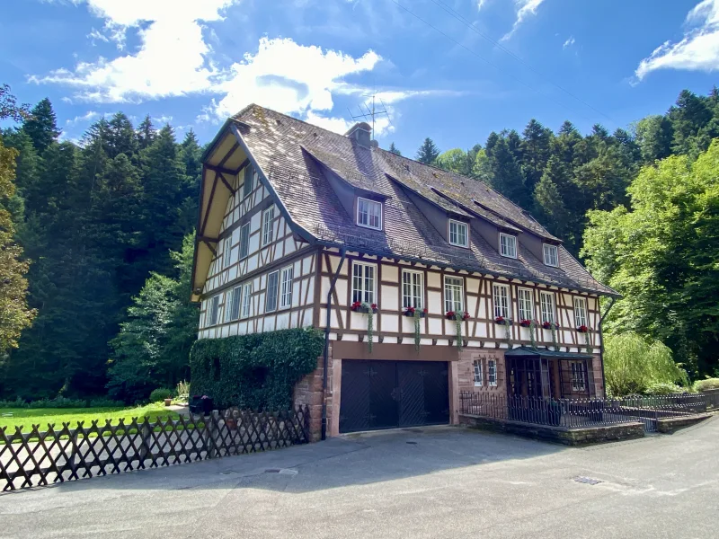 Wunderschönes Fachwerk mit besonderer Architektur