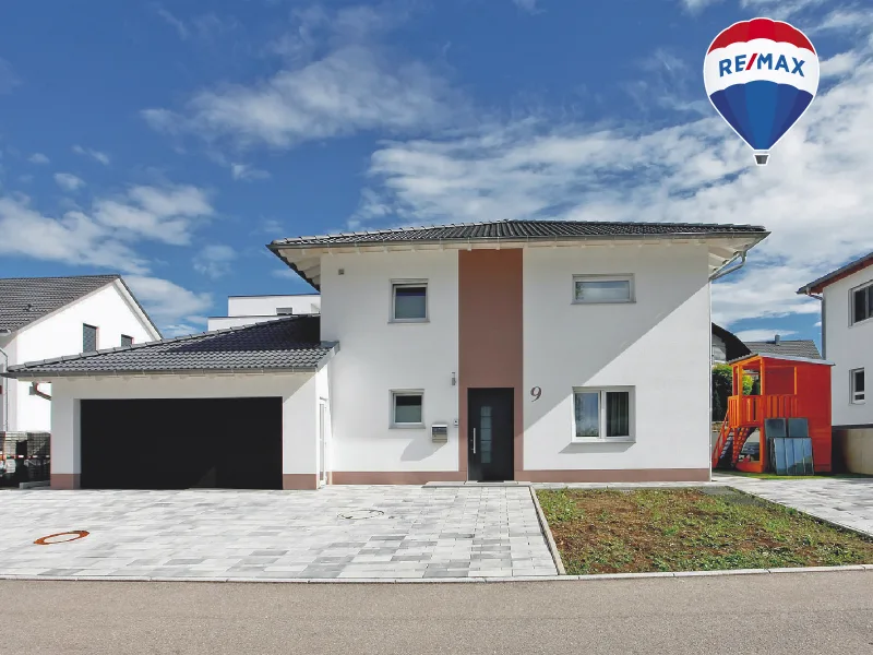 Titelbild - Haus kaufen in Deißlingen - Traumhaftes Einfamilienhaus in Top Lage!