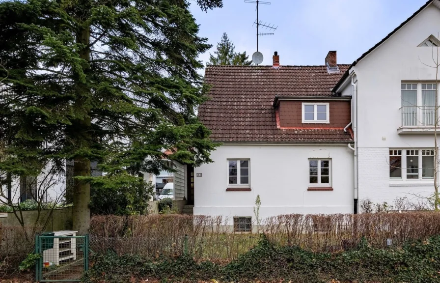 6c640d22-4ef3-4dbc-942a-6f77e6d14f9d - Haus kaufen in Hamburg / Nienstedten - Haus mit viel Potential auf großem Grundstück im beliebten Nienstedten!